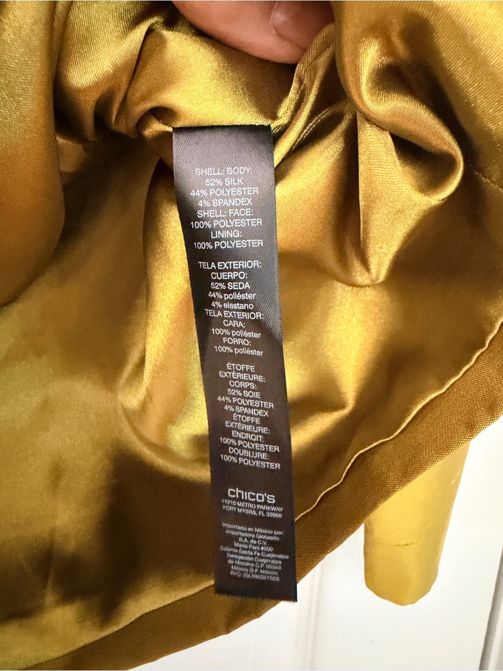 Ladies Size 1 "Traveler's Collection by Chico's" 52% SILK Jacket Chartreuse GUC - Picture 3 of 6